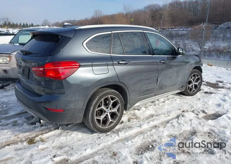 2017 BMW X1 xDrive28I z USA, uszkodzony, nr VIN WBXHT3C37H5F70342